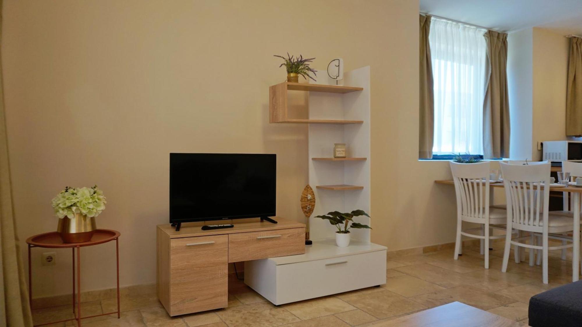 Ваканционни Апартаменти Калиакрия - Holiday Apartments Kaliakria Topola Εξωτερικό φωτογραφία