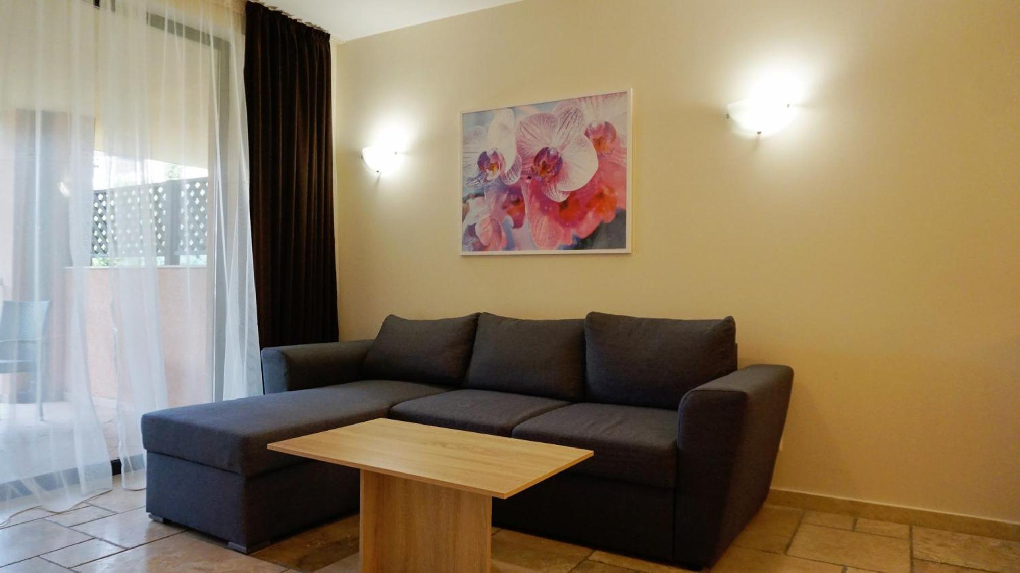 Ваканционни Апартаменти Калиакрия - Holiday Apartments Kaliakria Topola Εξωτερικό φωτογραφία